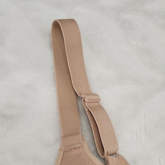 Vanity Fair nude bra with lace accent 40D - Picture 7 of 10